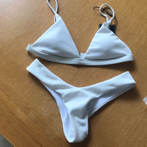 White bikini! - Picture 5 of 7